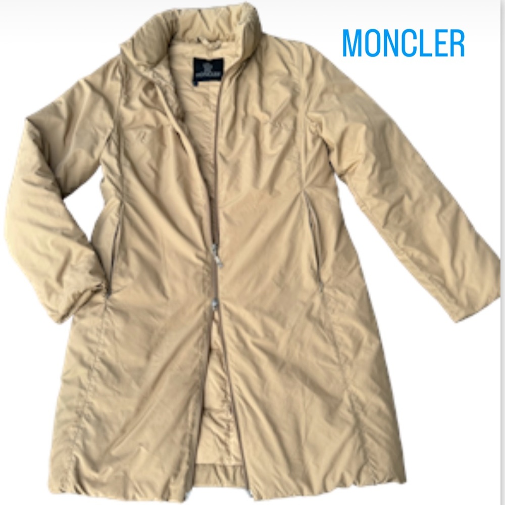 MONCLER Minimalist sleek puffer coat. - Picture 2 of 12